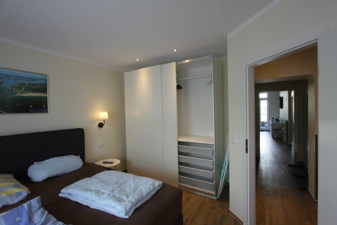 Ferienwohnung In Warnemuende, Friedrich-Franz-Strasse 11 ロストック エクステリア 写真