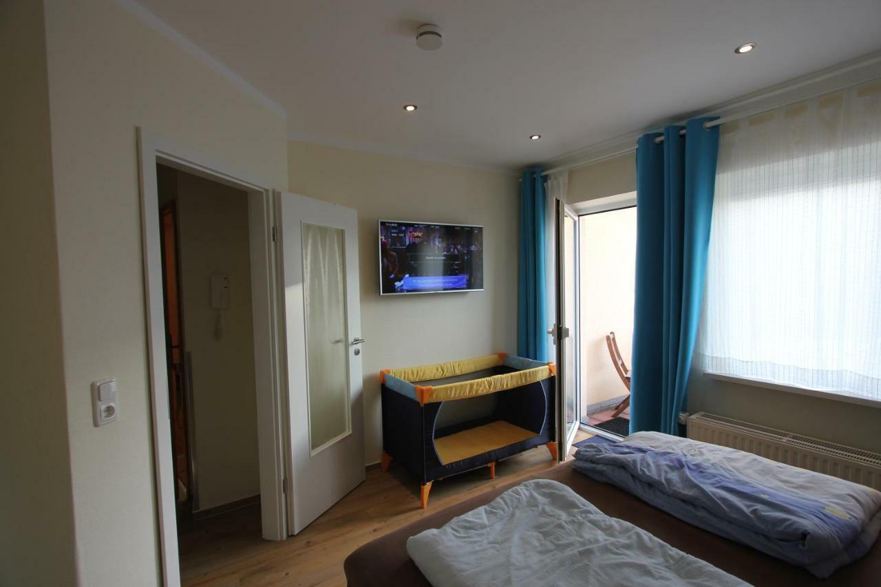 Ferienwohnung In Warnemuende, Friedrich-Franz-Strasse 11 ロストック エクステリア 写真