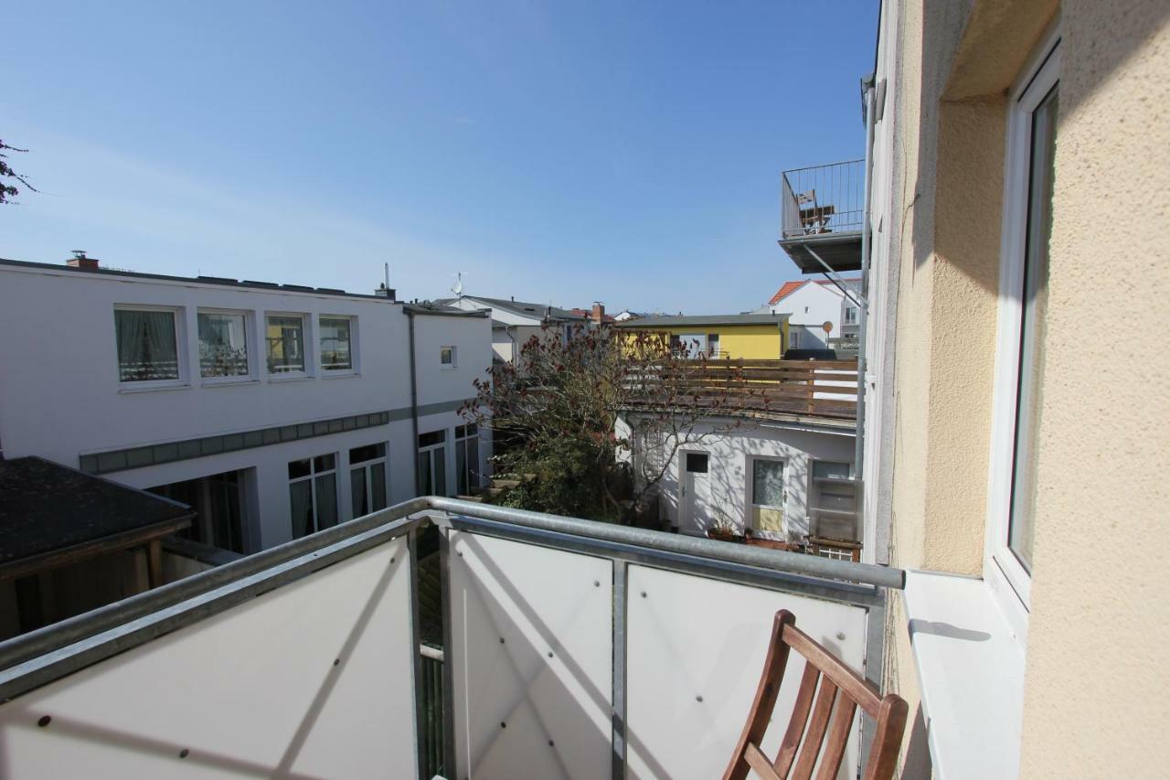 Ferienwohnung In Warnemuende, Friedrich-Franz-Strasse 11 ロストック エクステリア 写真