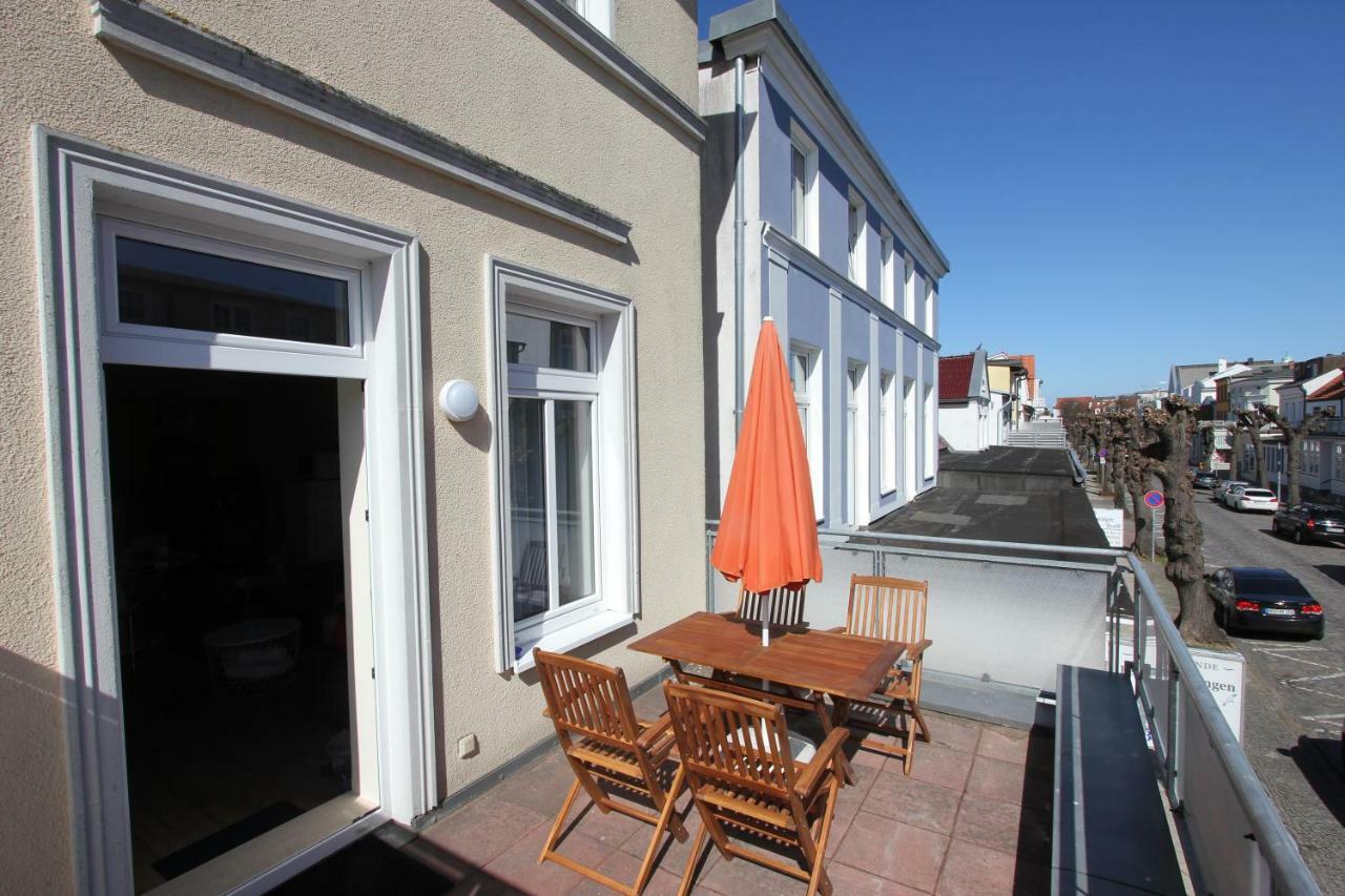 Ferienwohnung In Warnemuende, Friedrich-Franz-Strasse 11 ロストック エクステリア 写真