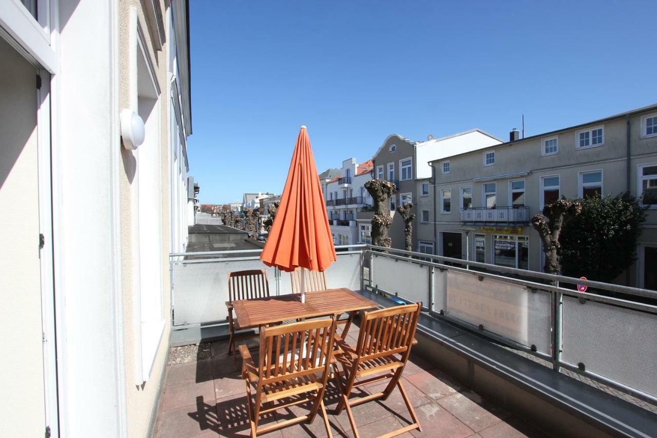Ferienwohnung In Warnemuende, Friedrich-Franz-Strasse 11 ロストック エクステリア 写真